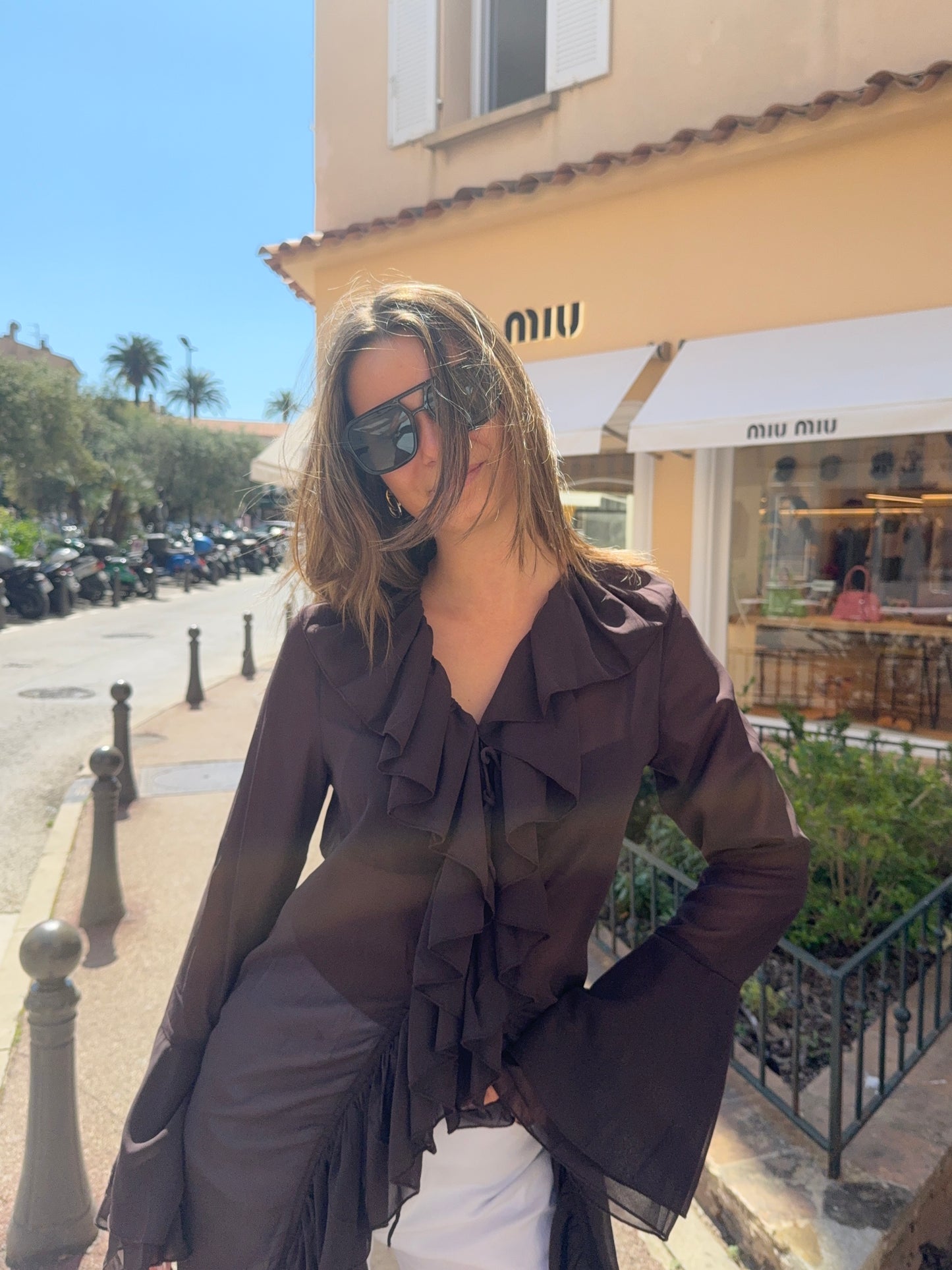 Robe transparente à volants brune