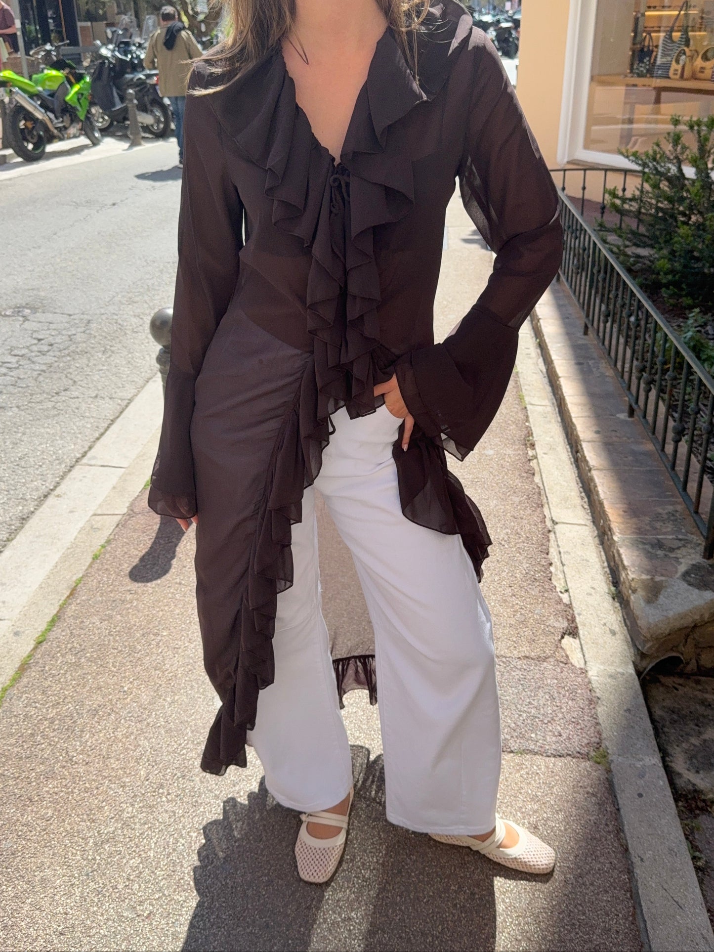 Robe transparente à volants brune