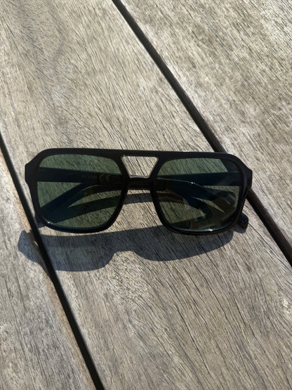 Lunette de soleil verte