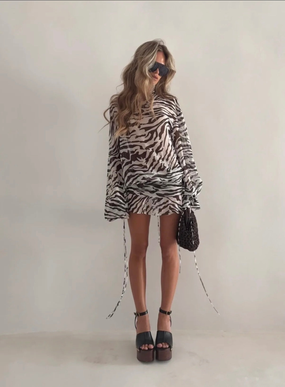 Robe de plage zèbre
