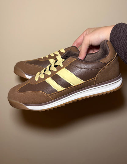 Baskets brune